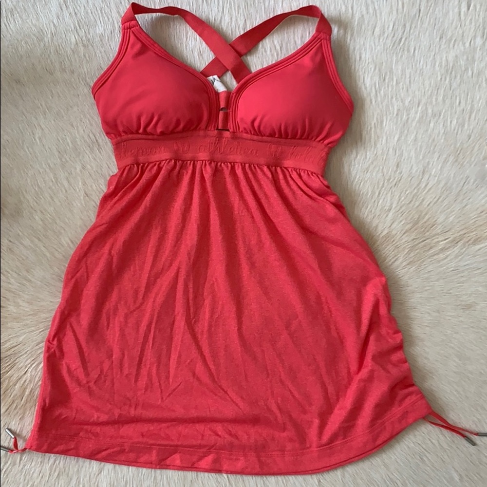 Lululemon top size 4